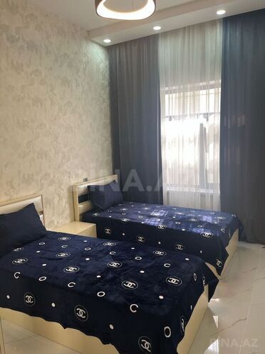 5 otaqlı həyət evi/bağ evi - Şüvəlan q. - 200 m² (11)