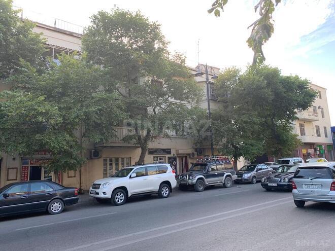 2 otaqlı köhnə tikili - 28 May m. - 43 m² (1)
