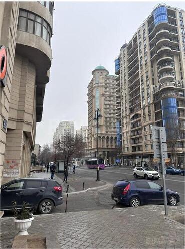 Гараж - м. Элмляр Академиясы - 20 м² (2)