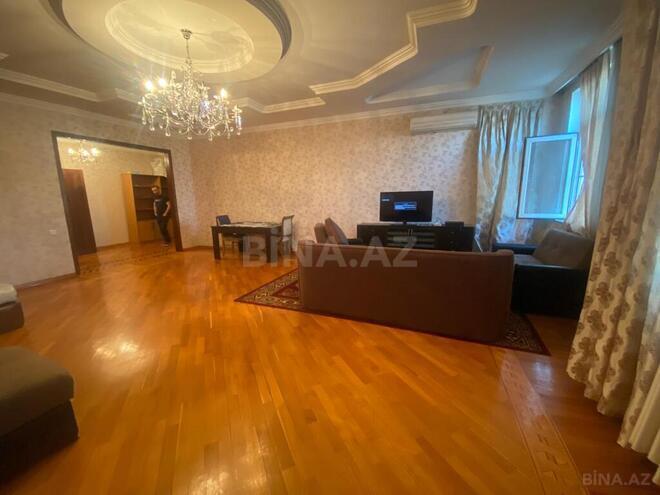 3-комн. новостройка - м. 8 ноября - 171 м² (2)