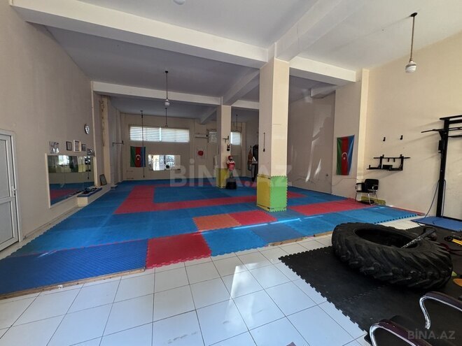 Obyekt - Neftçilər m. - 200 m² (13)