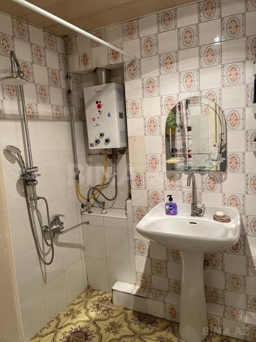 3 otaqlı köhnə tikili - Bakıxanov q. - 74 m² (21)