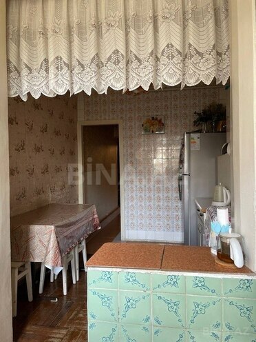 3 otaqlı köhnə tikili - Bakıxanov q. - 74 m² (14)