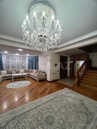 6 otaqlı həyət evi/bağ evi - Bakıxanov q. - 450 m² (1)