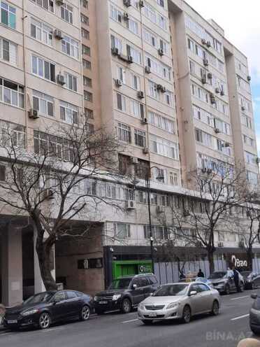 3 otaqlı köhnə tikili - 28 May m. - 90 m² (1)