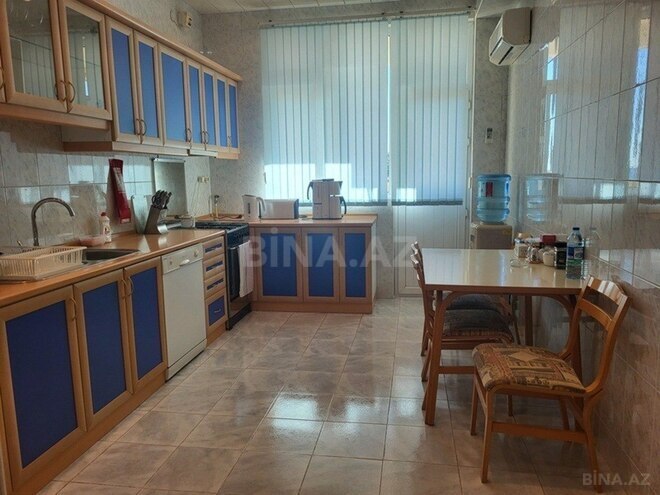 4-комн. новостройка - м. 28 мая - 150 м² (7)