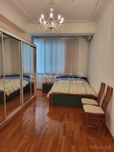 4-комн. новостройка - м. 28 мая - 150 м² (11)