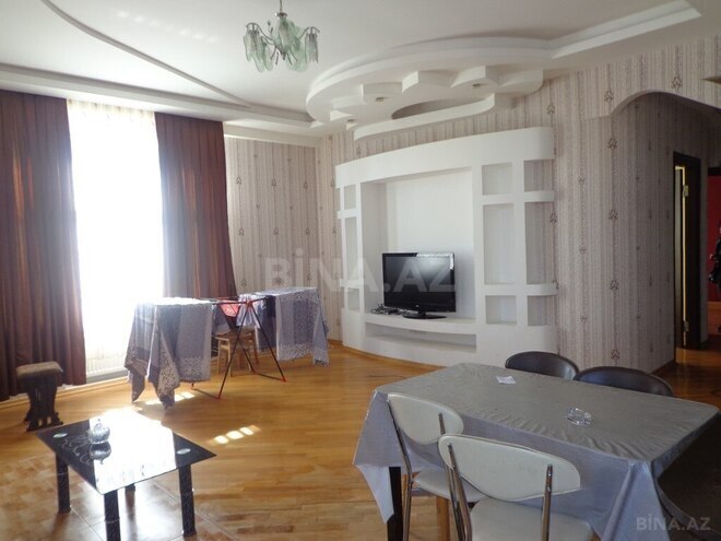 3-комн. новостройка - м. 28 мая - 120 м² (2)