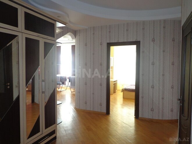 3-комн. новостройка - м. 28 мая - 120 м² (5)