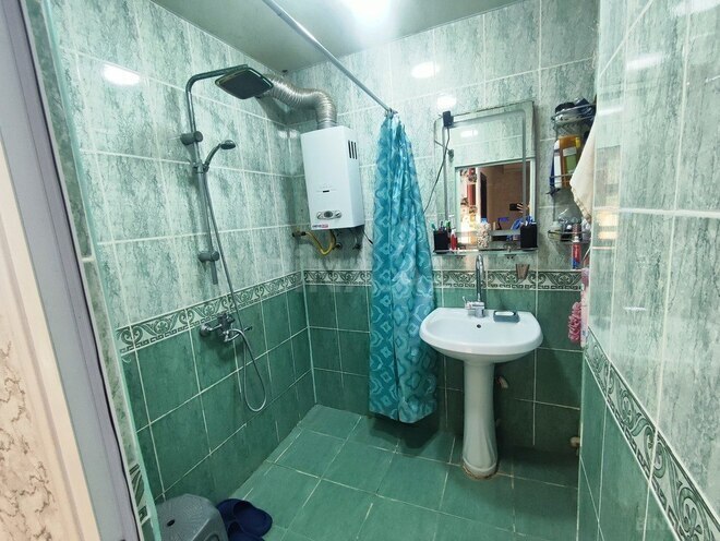 Satılır 3 otaqlı köhnə tikili 80 m², Yeni Günəşli q., photo 16 from 18