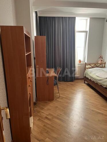 3-комн. новостройка - м. 28 мая - 154 м² (29)