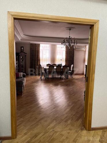 3-комн. новостройка - м. 28 мая - 154 м² (30)