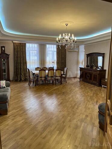 3-комн. новостройка - м. 28 мая - 154 м² (2)