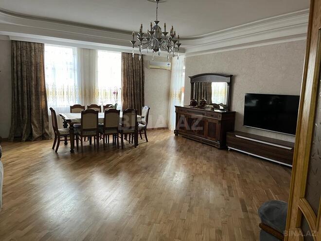 3-комн. новостройка - м. 28 мая - 154 м² (1)