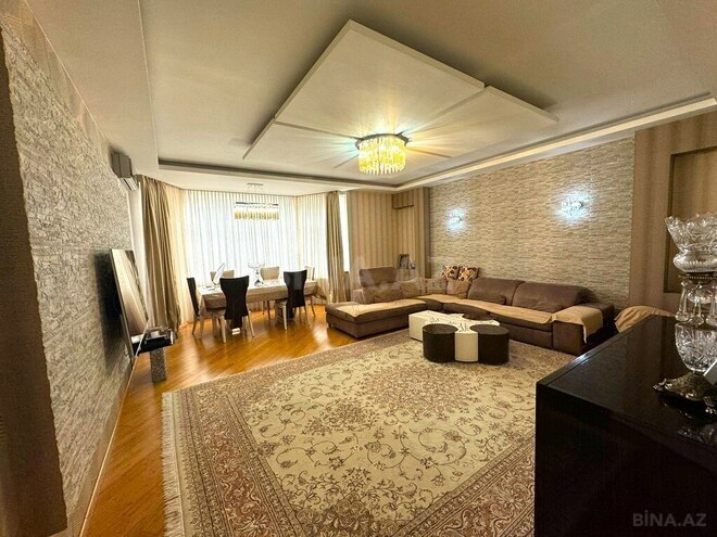 4-комн. новостройка - м. 8 ноября - 188 м² (1)