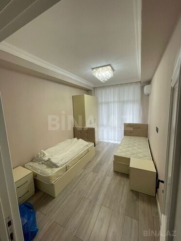 3-комн. новостройка - м. 28 мая - 80 м² (5)