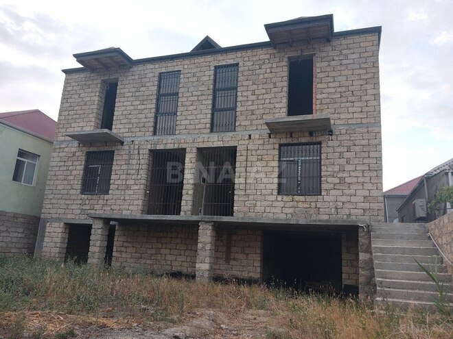 12-комн. дом/дача - пос. Забрат - 700 м² (1)
