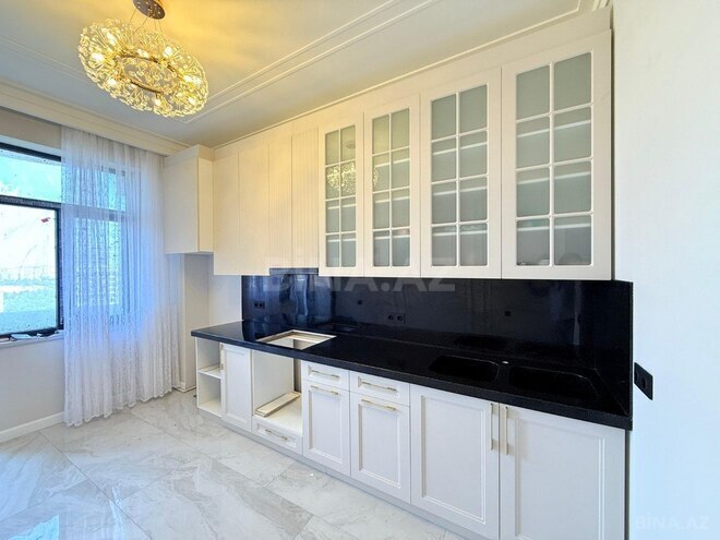 3-комн. новостройка - м. 28 мая - 100 м² (6)