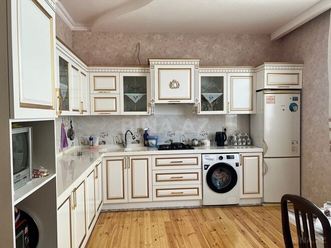 6-комн. дом/дача - пос. Бинагади - 220 м² (2)