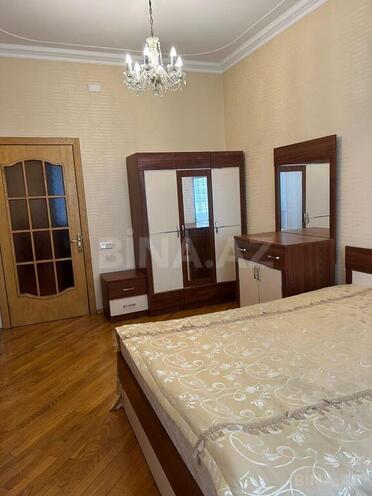 3-комн. новостройка - м. 28 мая - 135 м² (16)