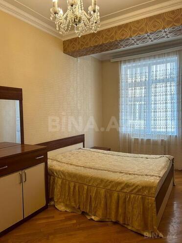 3-комн. новостройка - м. 28 мая - 135 м² (14)