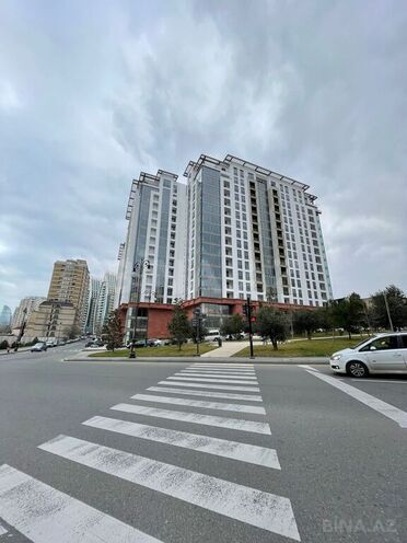 Объект - м. Элмляр Академиясы - 600 м² (1)