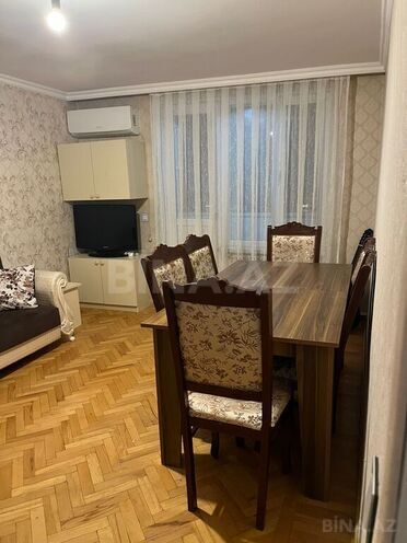2 otaqlı köhnə tikili - İnşaatçılar m. - 60 m² (1)