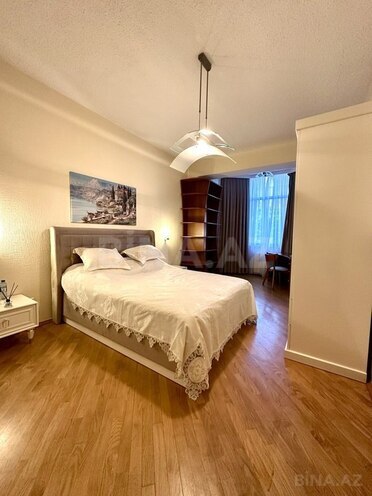 4-комн. новостройка - м. Сахил - 150 м² (2)