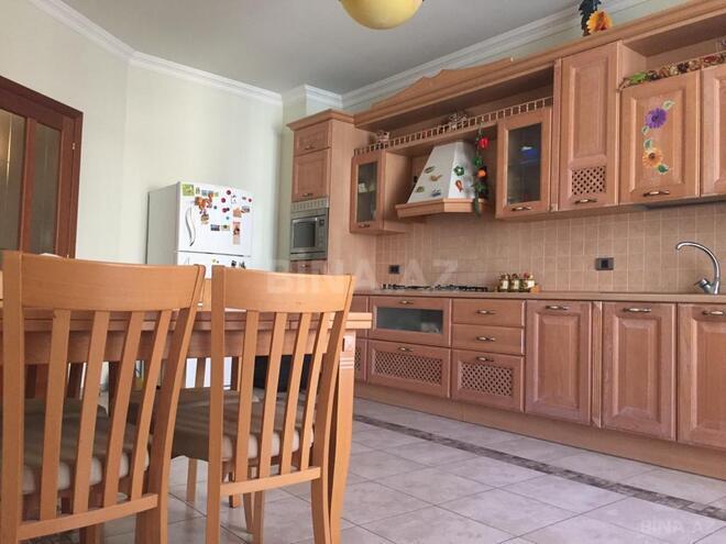 4-комн. новостройка - м. 28 мая - 230 м² (26)