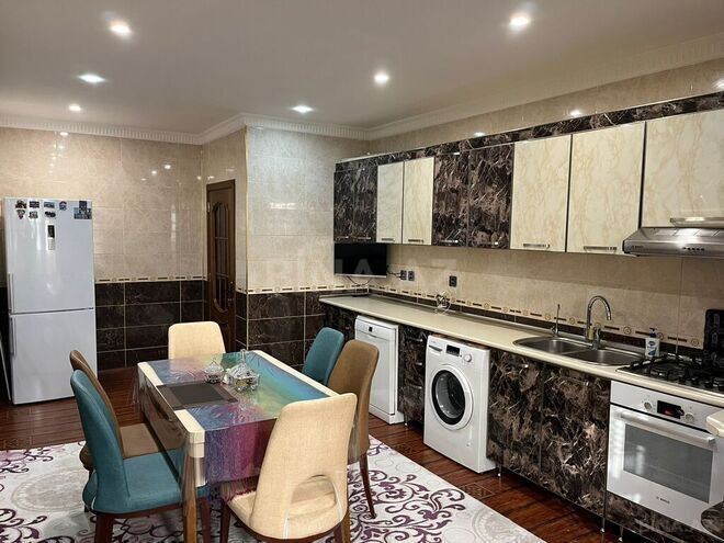 3-комн. новостройка - м. 8 ноября - 140 м² (17)