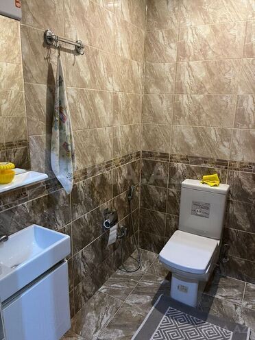 3-комн. новостройка - м. 8 ноября - 140 м² (25)