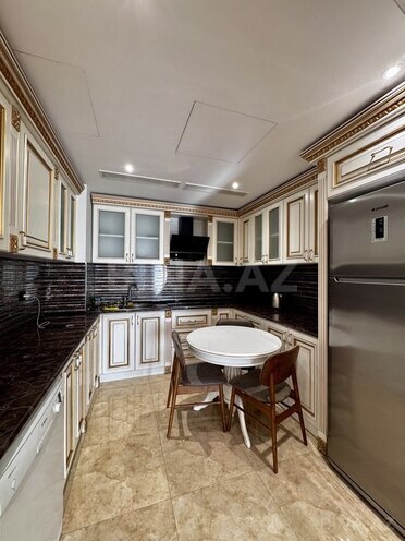 3-комн. новостройка - м. 28 мая - 150 м² (10)