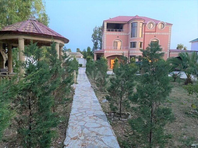 7-комн. дом/дача - пос. Шувеляны - 450 м² (8)