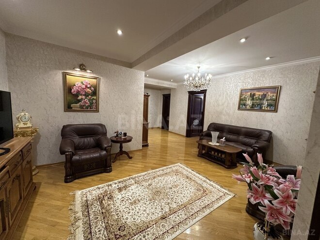 4 otaqlı yeni tikili - Nizami m. - 225 m² (11)