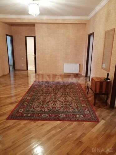 4-комн. новостройка - м. 8 ноября - 160 м² (2)