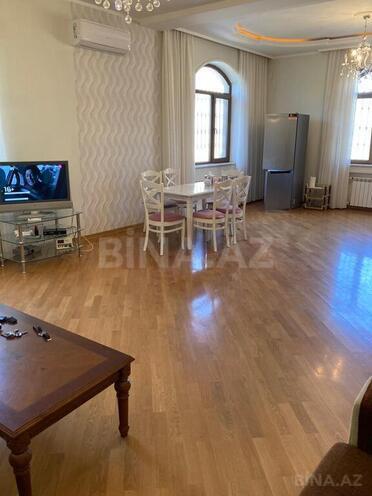 7 otaqlı həyət evi/bağ evi - Novxanı q. - 450 m² (13)