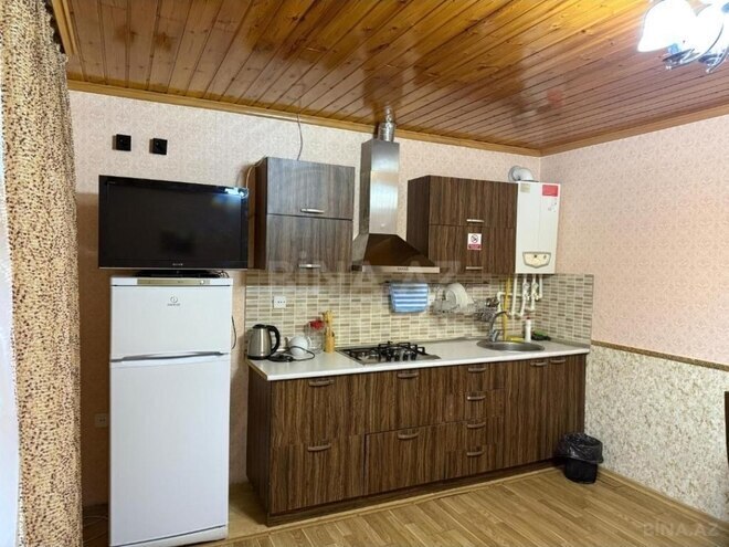 2 otaqlı həyət evi/bağ evi - Qəbələ - 160 m² (6)