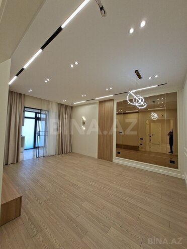 3-комн. новостройка - м. 8 ноября - 106 м² (1)