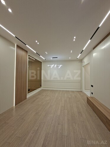 3-комн. новостройка - м. 8 ноября - 106 м² (2)