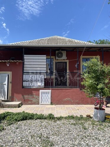 5 otaqlı həyət evi/bağ evi - Qaraçuxur q. - 130 m² (1)