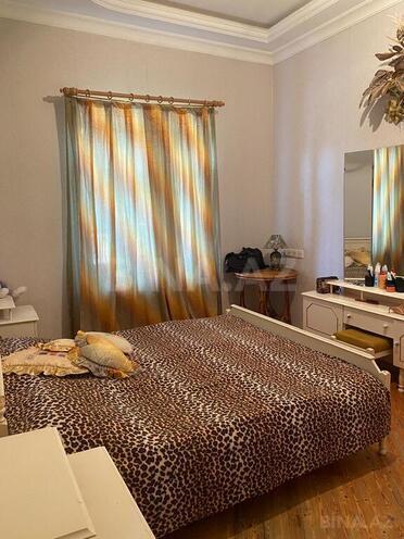 4 otaqlı həyət evi/bağ evi - Novxanı q. - 200 m² (11)