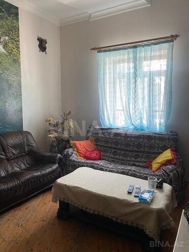 4 otaqlı həyət evi/bağ evi - Novxanı q. - 200 m² (16)
