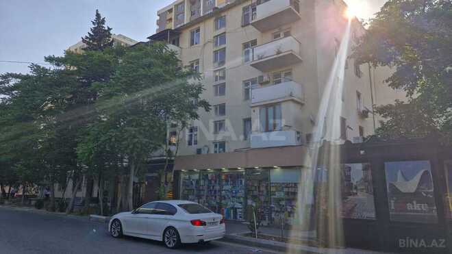 3 otaqlı köhnə tikili - Qara Qarayev m. - 70 m² (23)