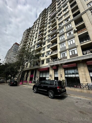 Obyekt - Neftçilər m. - 370 m² (1)