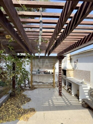 4 otaqlı həyət evi/bağ evi - Novxanı q. - 180 m² (13)