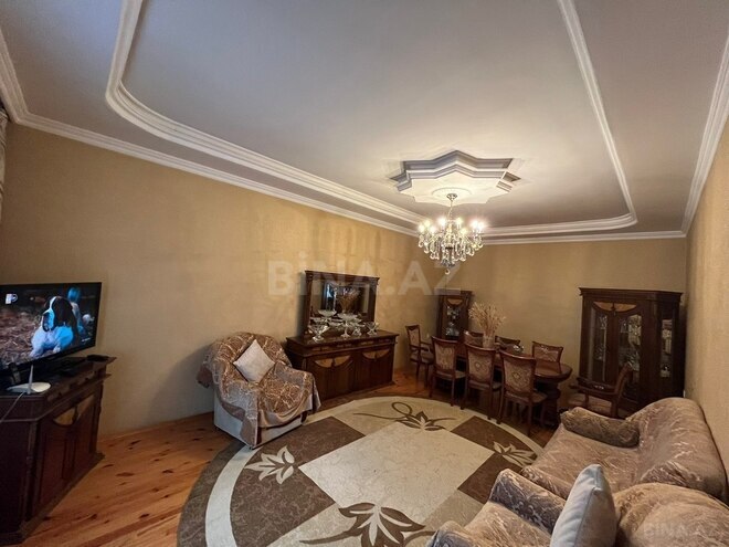 6 otaqlı həyət evi/bağ evi - Əhmədli m. - 205 m² (1)