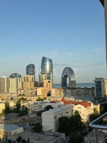 İcarəyə verilir 3 otaqlı yeni tikili 150 m², 28 May m., photo 3 from 32