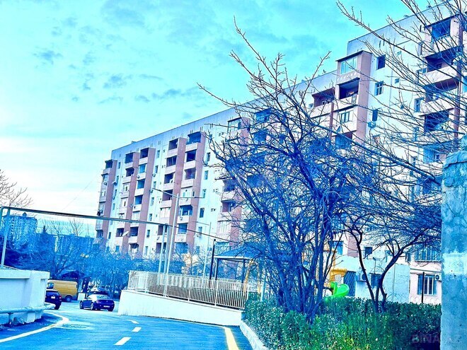 Satılır 4 otaqlı köhnə tikili 95 m², Qara Qarayev m., photo 27 from 30
