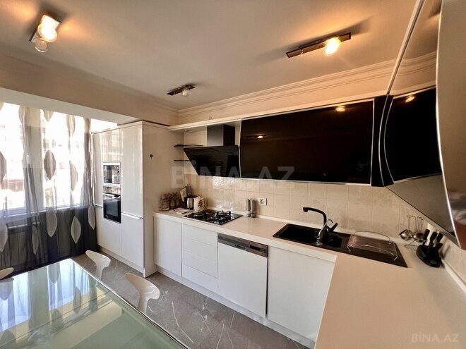 İcarəyə verilir 3 otaqlı köhnə tikili 110 m², 28 May m., photo 26 from 29