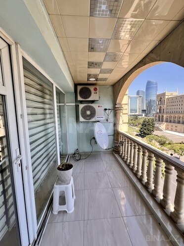 İcarəyə verilir 3 otaqlı köhnə tikili 110 m², 28 May m., photo 7 from 29